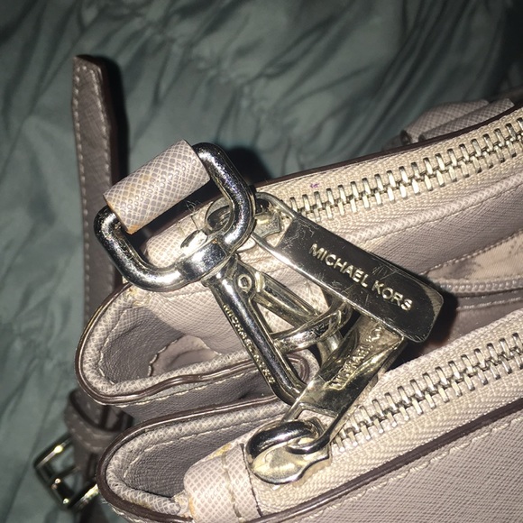 ✨Authentic Michael Kors Purse - Picture 4 of 7